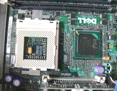 IBM顯示器拆機配件優(yōu)惠出售，主機及內存僅260元